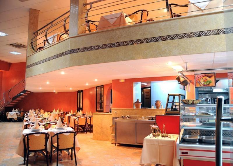 فندق مراكشفي  فندق أسونفو ريزدنس المطعم الصورة